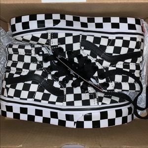 ISO these vans full checkered.